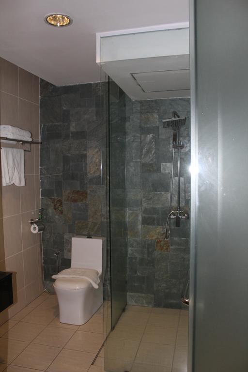 Tribeca Suites Кучинг Экстерьер фото