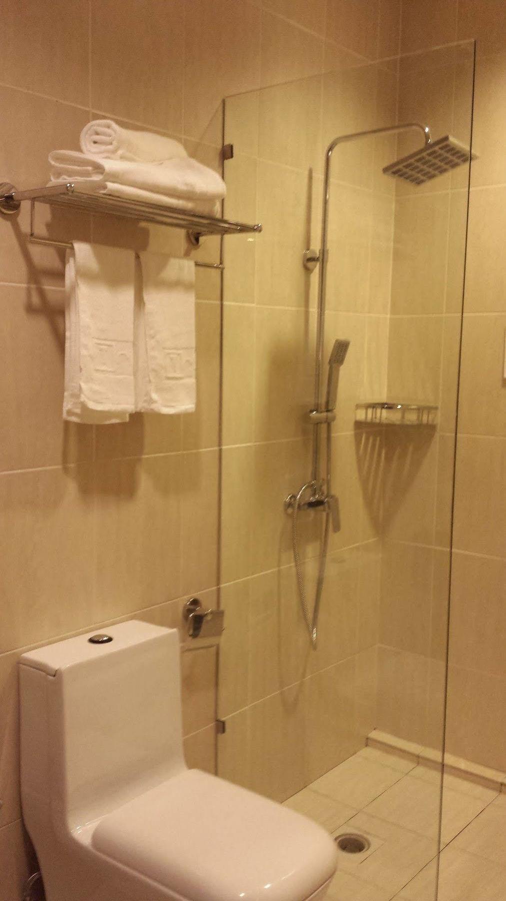 Tribeca Suites Кучинг Экстерьер фото