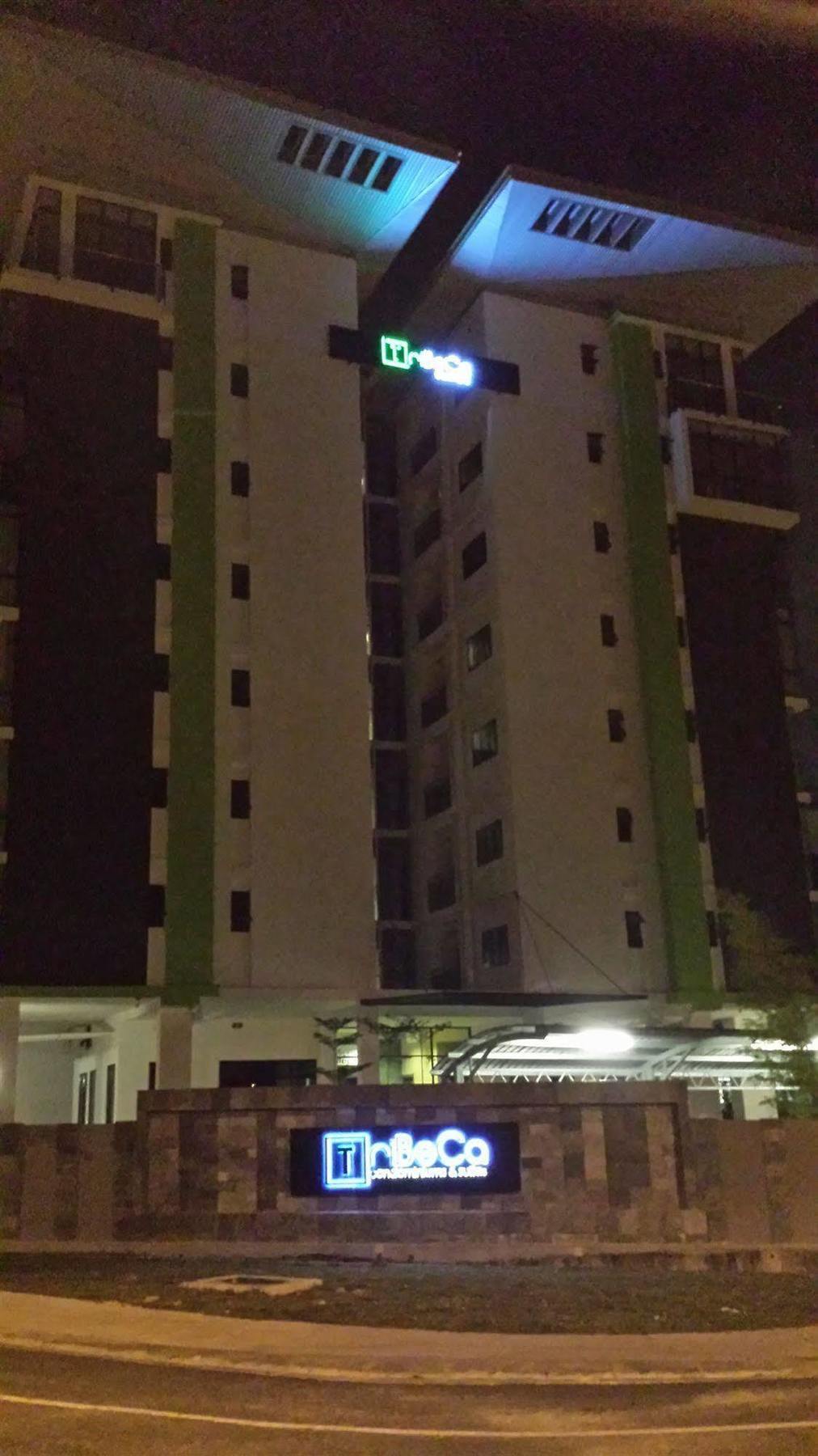 Tribeca Suites Кучинг Экстерьер фото
